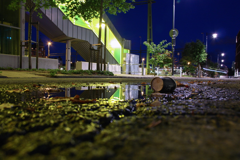 plant, lighting equipment, transportation, architecture, trash, building, tree, building exterior, pollution, hdwallpaper, reflection, no people