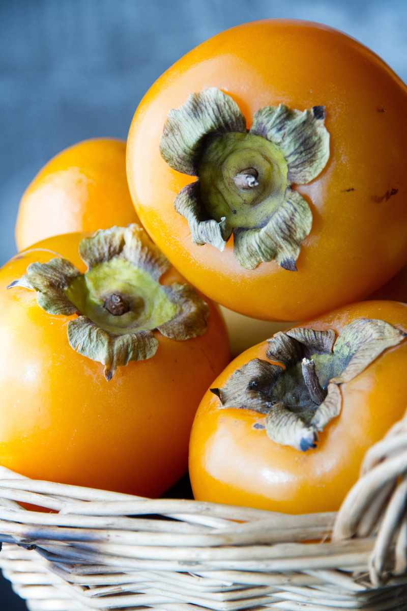 autumn, choice, tropicale, indoors, wellbeing, dessert, persimmon, tasty, medium group of objects, basket, container, 4K, food and drink, still life, pumpkin