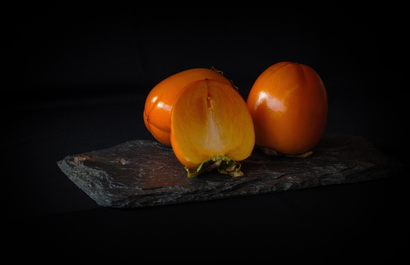 persimmon, orange color, orange, no people, still life, 2K, food and drink, persimon, indoors, table, khaki, wood - material, healthy eating, studio shot