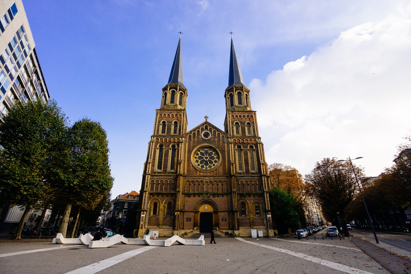 plant, history, twin towers, belgium, building exterior, car, travel destinations, wide angle, church, parochie van christus’ geboorte, place of worship