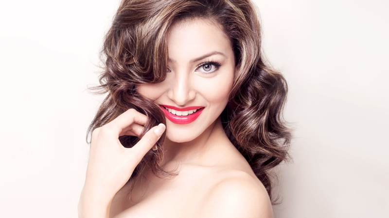 urvashi rautela, human body part, 1080P, girls, women, hair, headshot, adult, glamour, beauty, desi girls, studio shot, indian celebrities, young adult