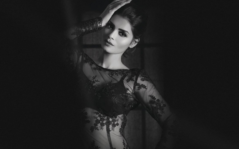 bollywood, looking at camera, portrait, fashion, adult, india, young adult, indoors, front view, real people, fhm, raut, Sonali Raut, sonali, studio shot