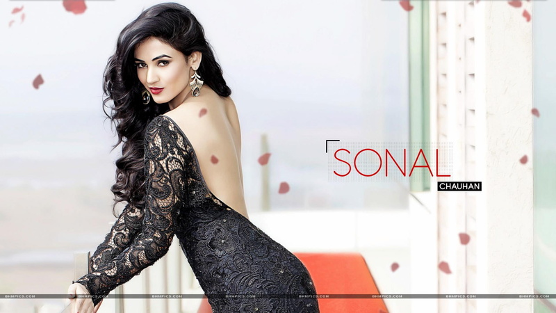 black, chouhan, actress, 1080P, female celebrities, bollywood, sonal, sonal chauhan, dress