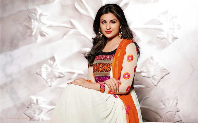 Chopra, traditional clothing, young adult, 1080P, lifestyles, fashion, front view, looking at camera, portrait, beauty, real people, Parineeti, women