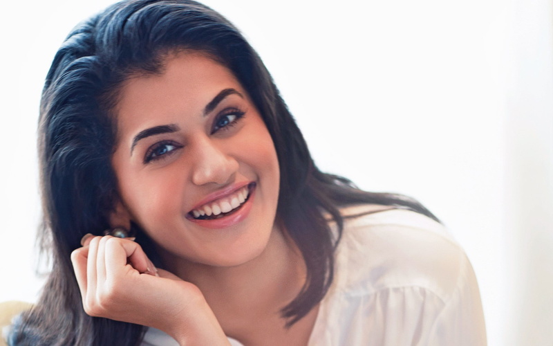 portrait, happiness, beautiful woman, taapsee pannu, young adult, human face, long hair, copy space, adult, beautiful people, smiling, human body part