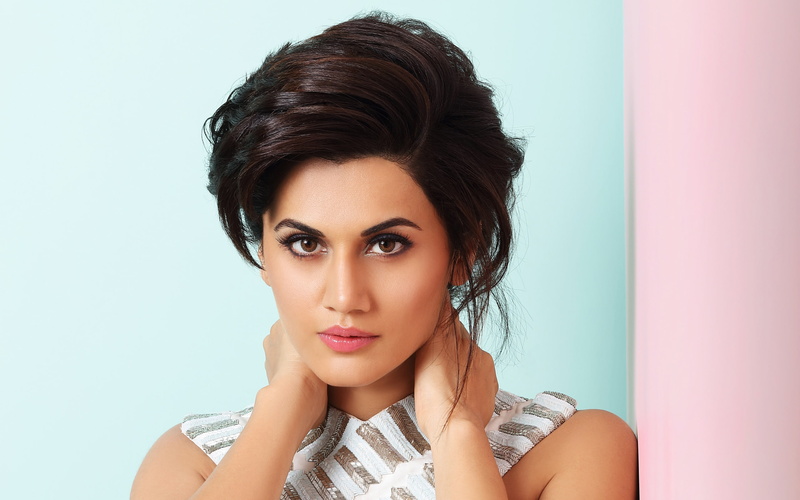 beautiful woman, indoors, hairstyle, headshot, young women, human face, hair, human body part, adult, 2K, one person, beauty, hot, women, taapsee, front view