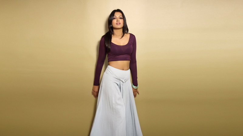 1080P, adult, girls, lifestyles, three quarter length, one person, clothing, indian celebrities, desi girls, long hair, women, looking at camera, fashion