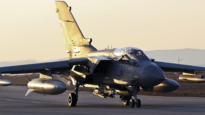 military aircraft, Brimstone, jet fighter, Royal Airforce, runway, Panavia Tornado, 2K, aircraft