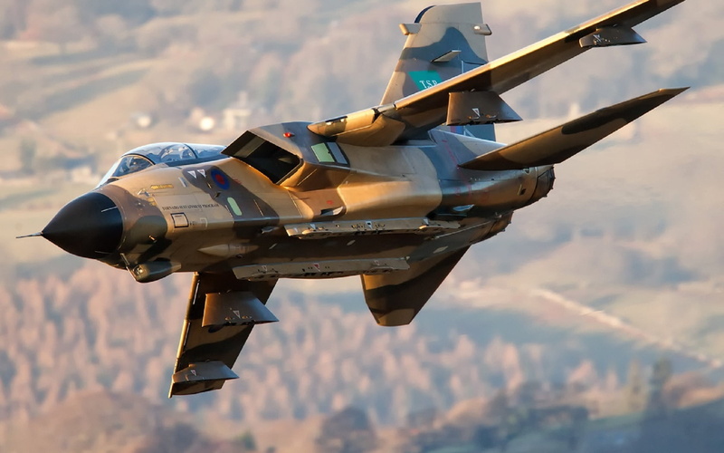tornado, nature, brown, Aircrafts / Planes, aircraft, military, side view, fighter, no people, flying, fighter plane, air force, motion, focus on foreground