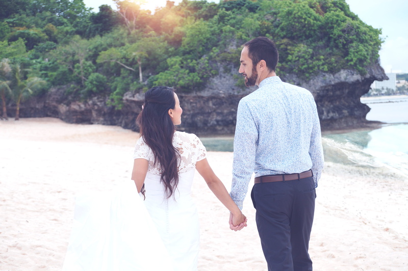 tree, wedding, positive emotion, real people, sunlight, love, couple - relationship, hairstyle, leisure activity, gun beach, women, happy, lifestyles, beach