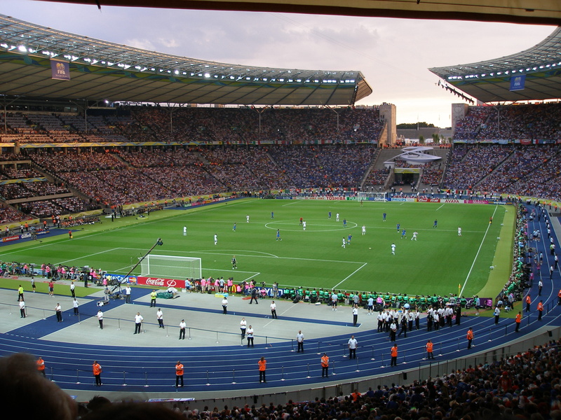 viewers, large group of people, match - sport, football stadium, olympic stadium, daytime, real people, built structure, group of people, world cup, mixed age range