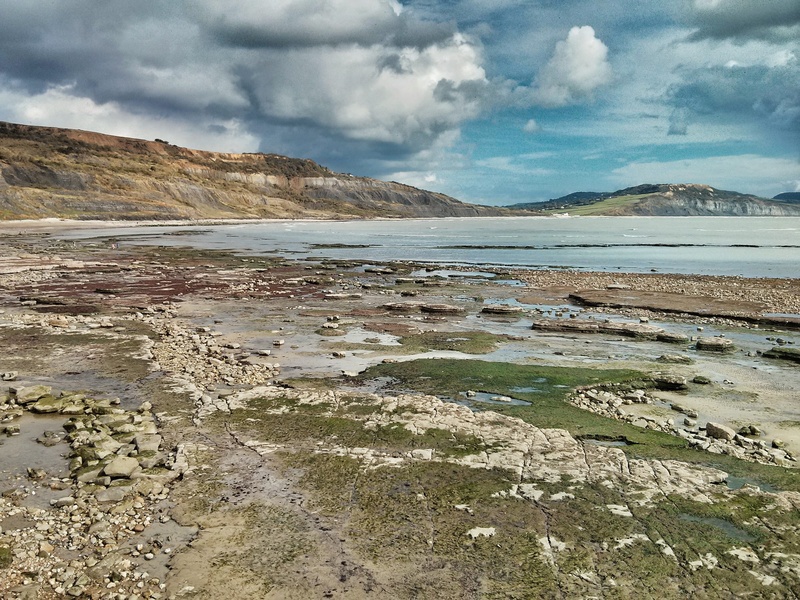 shallow, rock, no people, beach, english, england, tranquil scene, outdoors, sea, fossil, 2K, mountain range, coastal, beauty in nature, cliffs, bay, lake