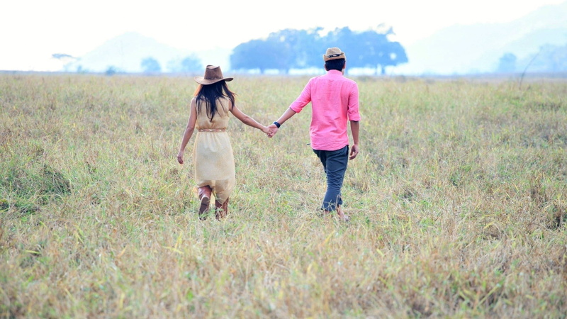 men, women, holding hands, 1080P