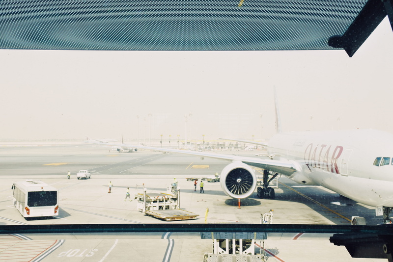 airport terminal, copy space, dubai, 5K, aerospace industry, plane, airplane, leaving, arrival, qatar airway, commercial airplane, transportation, loading