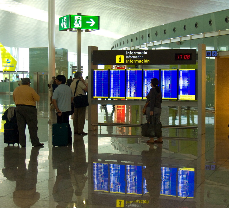 men, airport, infrastructure, travel, walking, info, real people, group of people, travelling, communication, passenger transport, architecture, holiday