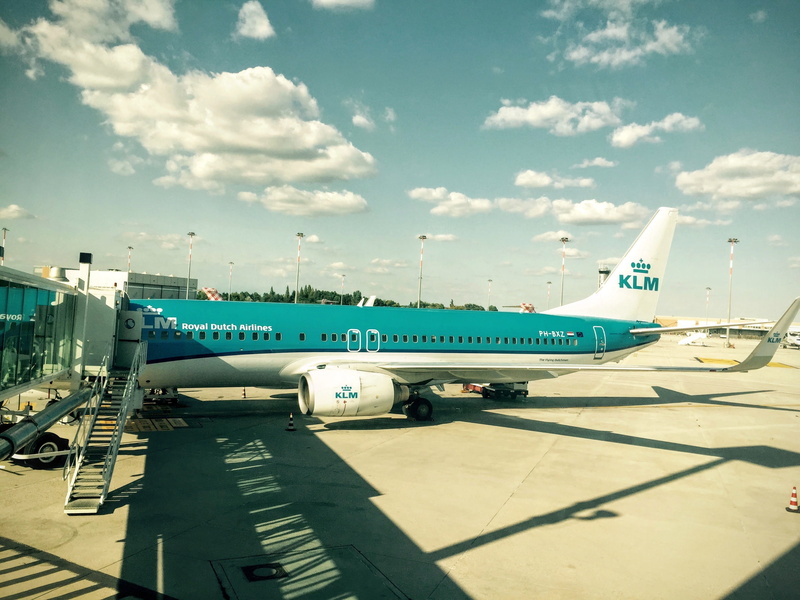 shadow, airplane, stationary, italy, boarding, airport, transportation, travel, klm, commercial airplane, aerospace industry, 2K, day, mode of transportation