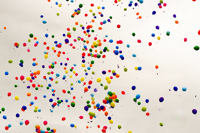 celebration, event, studio shot, happiness, congratulation, red, mid-air, multi colored, 5K, party, card, balloon, blue, choice, balloons, helium balloon