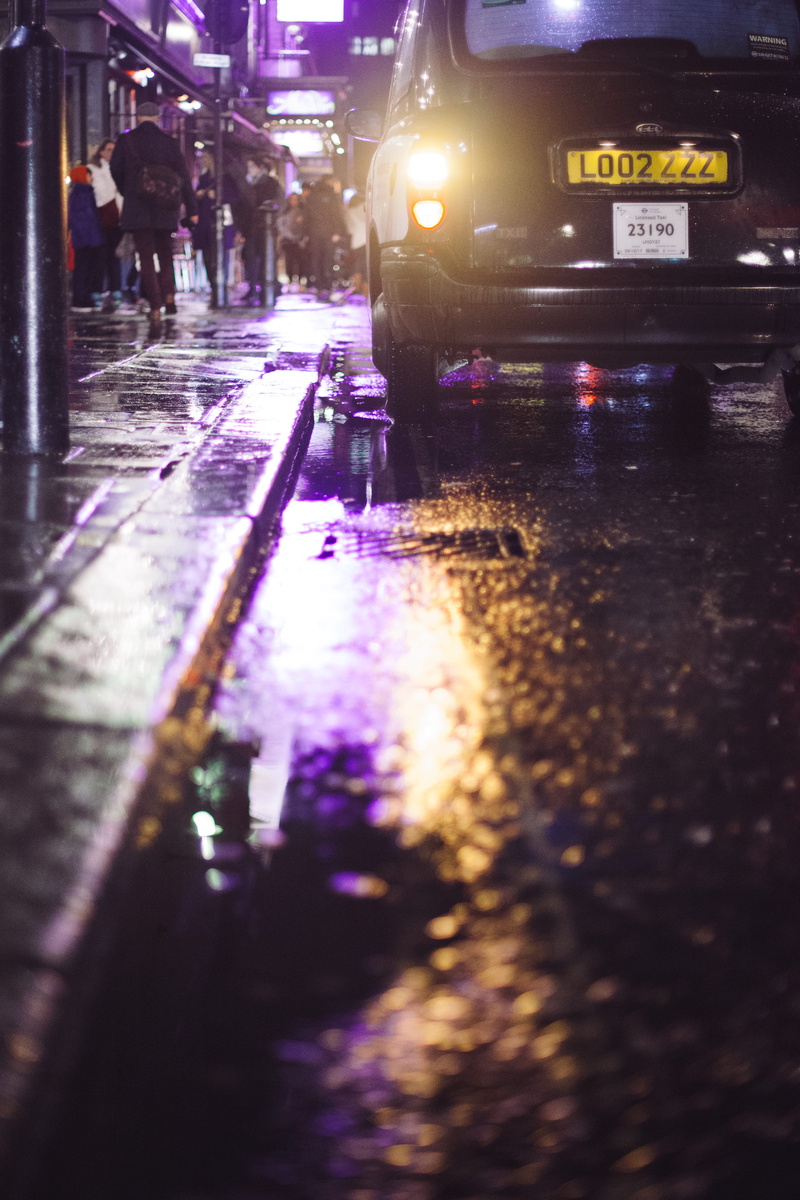 street, pavement, rainy season, land vehicle, mode of transportation, architecture, transportation, urgency, city Life, dark, car, vehicle, city street