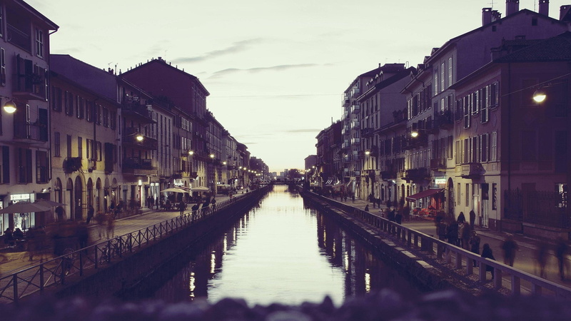 1080P, illuminated, diminishing perspective, street, building exterior, city, canal, Milan, residential district, waterfront, reflection, no people, built structure