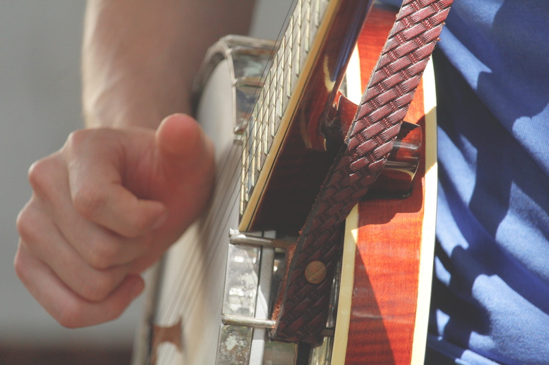 string, human hand, round, men, music, string instrument, close-up, guitar, finger, hand, musical equipment, skill, 5K, midsection, banjo, musician, holding