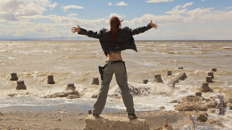 horizon, standing, beauty in nature, one person, sky, limb, water, arms outstretched, women outdoors johanna watts, adult, outdoors, leisure activity, real people