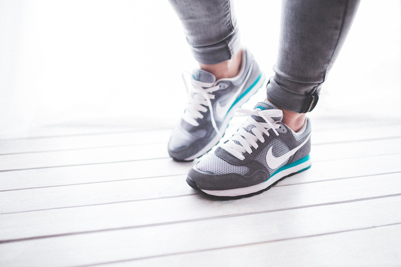 modern, young Adult, blue, sport, gray, healthy Lifestyle, unrecognizable Person, running, women, casual Clothing, human Foot, copy Space, sneakers, 4K