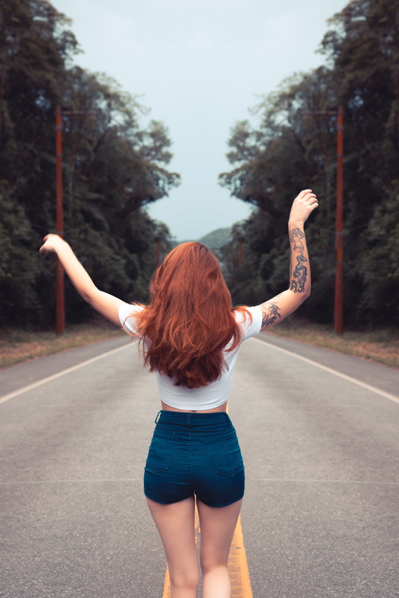 posture, day, hair, photo, leisure activity, road, fashion, three quarter length, hands, standing, real people, back, roadway, human hair, arms raised