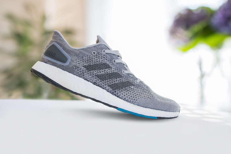 fitness, selective focus, run, surface, unpaired, high heels, side view, no people, focus, clothing, womenswear, 5K, leather, selective, running, grey