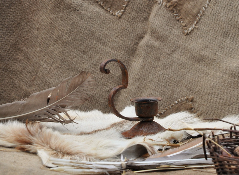 Old, animal themes, vertebrate, Pen, no people, middle ages, close-up, animal body part, animal, caligraphie, templars, helmet, knight, antler, gisors