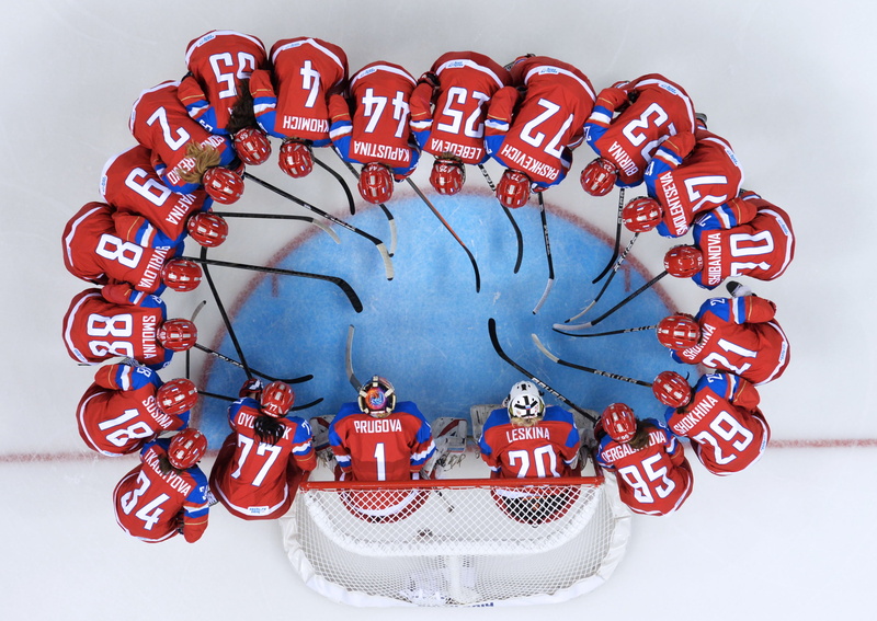 ice, gate, round, still life, text, 2K, womens team, black, Sochi 2014, abundance, stick, Olympic games, christmas, studio shot, art and craft, team, hockey