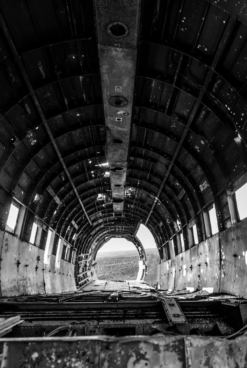 plane, crash, black and white, the way forward, illuminated, photography, black and white photography, interior, dark, public transportation, arched, hull