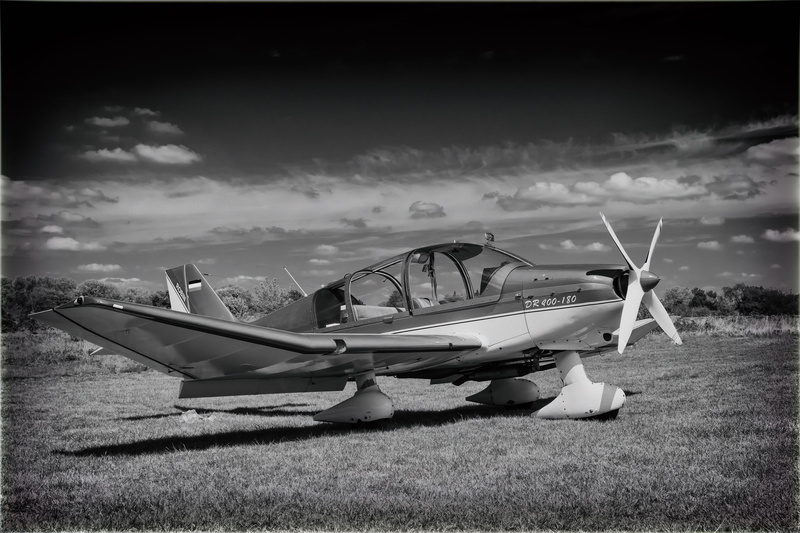 aviation, grass, 5K, air vehicle, helicopter, fighter aircraft, day, aeroplane, airport, mode of transportation, field, nature, no people, rotor, auto post production filter