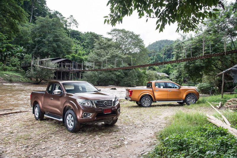gold, 4K, Frankfurt 2015, Nissan NP300 NAVARA, Nissan, Navara