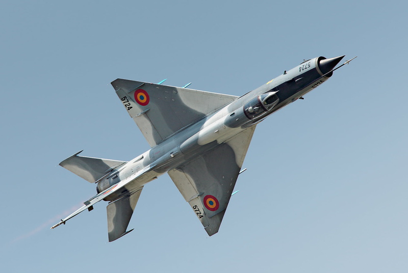 clear sky, airplane, transportation, no people, nature, copy space, air vehicle, day, single object, fighter, army, white, avaitioon, flying, aerospace industry