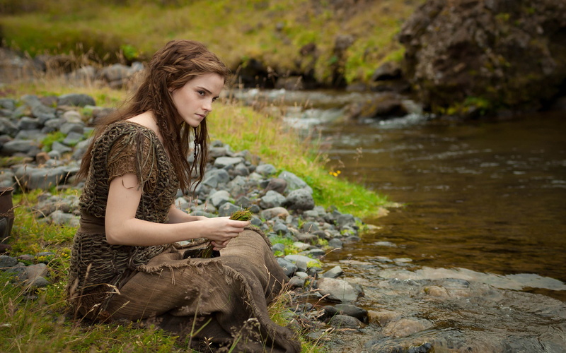 rock, actress, sitting, leisure activity, river, kristen, contemplation, lifestyles, outdoors, Noah (movie), young adult, stream - flowing water, 2K, real people