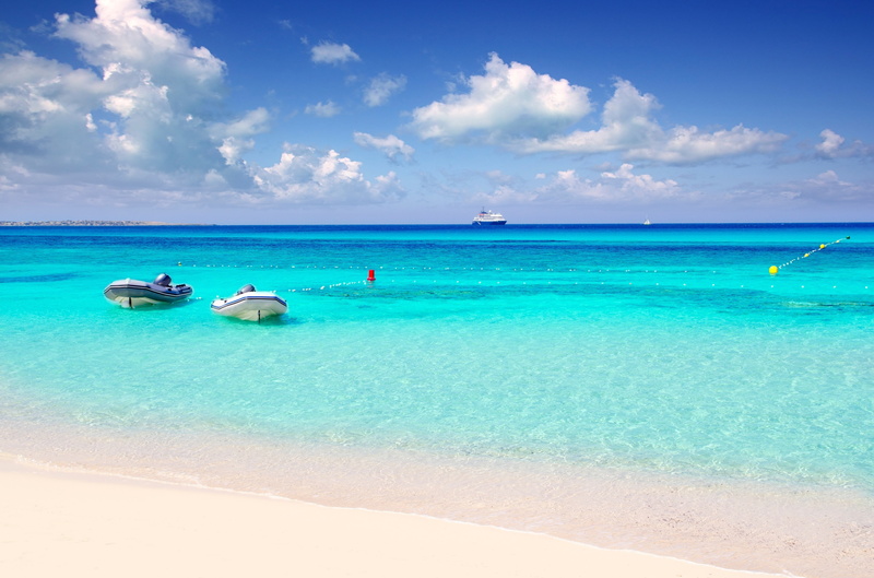 cloud - sky, beauty in nature, sea, nautical vessel, horizon, blue, nature, tranquility, turquoise colored, idyllic, outdoors, tranquil scene, day, transportation