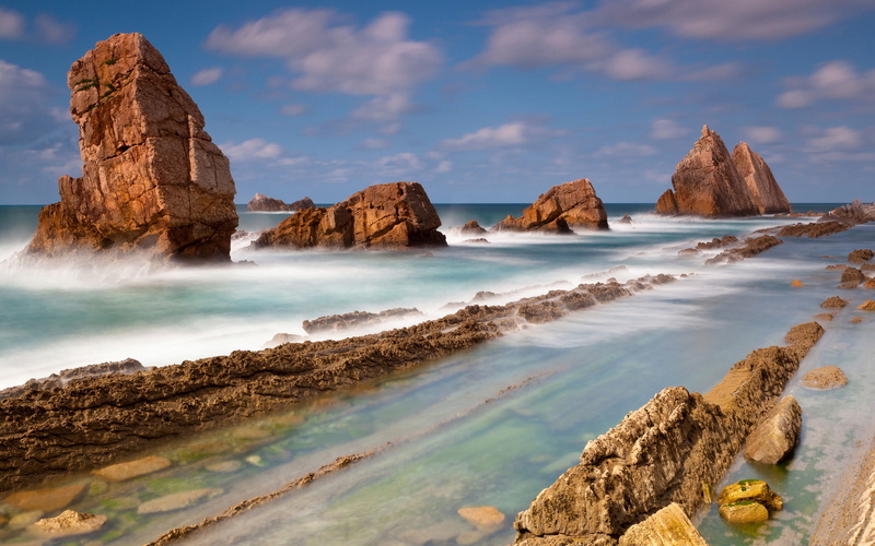 day, beach, brown, Playa de la Arnía, rock, rocky coastline, 2K, water, idyllic, formation, sea, motion, stack rock, outdoors, eroded, tranquility, land