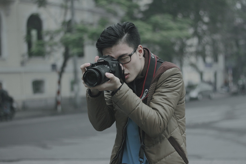 adult, warm clothing, dslr, men, young women, outdoors, DSLR camera, young men, shallow, photo, wearing, standing, 5K, photograph, photographic equipment