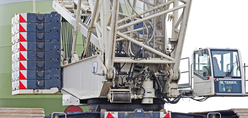 power supply, business, crane, energy, 4K, cargo container, connection, crane boom, nature, built structure, architecture, oil industry, economy, building exterior