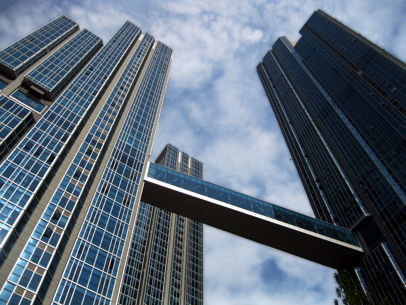 low, tall, upward, cloud - sky, building exterior, reflection, buildings, skyline, low angle view, metropolis, architecture, three, photo, tall - high