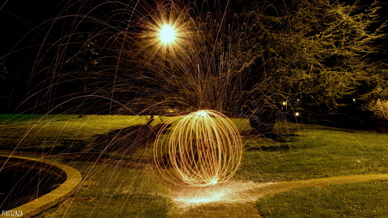 light, no people, illuminated, motion, plant, grass, decor, land, circle, nature, outdoors, long exposure, spinning, growth, 4K, lights, sphere, blurred motion