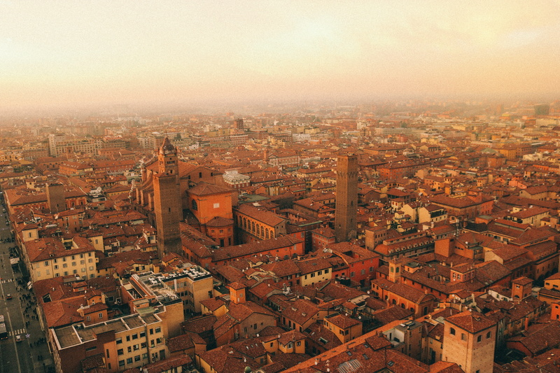 crowded, 5K, office building exterior, building exterior, house, travel destinations, landscape, buildings, city, horizon, italy, skyscraper, sky, aerial view