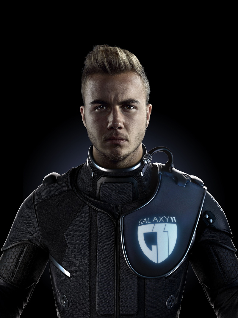 Bayern Munchen, front view, sport, waist up, black, young adult, looking at camera, clothing, Mario Götze, adult, Samsung, determination, soccer, standing