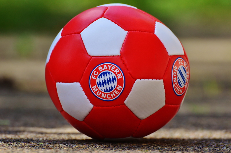 outdoors, sunlight, football club, Bavaria, team sport, field, nature, summer, bavaria munich, ball, sport, focus on foreground, 5K, Football, shape, Club