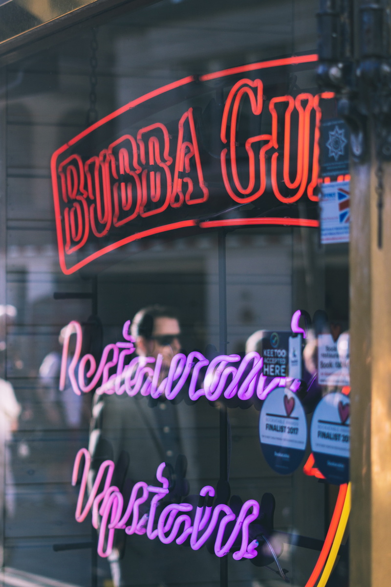 drink, bar counter, lighting, sign, signs, message, transparent, day, built structure, soda, store sign, communication, illuminated, architecture, three