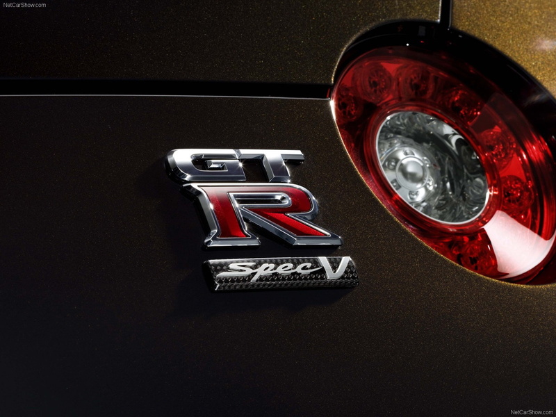 nissan, r35, gt r, 720P, emblems, tailight