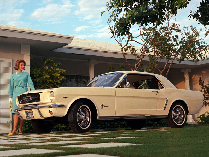 american Culture, zhenshina, retro Styled, beige, Ford, mode of transportation, nature, 1080P, heterosexual Couple, cream, motor Vehicle, caucasian Ethnicity