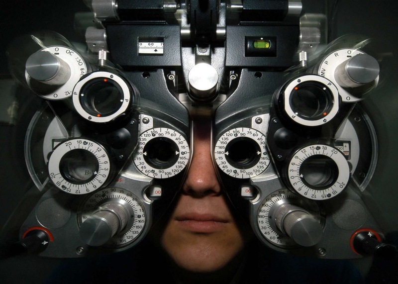 test, front view, human eye, close-up, vision, portrait, adult, healthcare, eye test equipment, mid adult, one person, optical, equipment, eyeglasses, eye