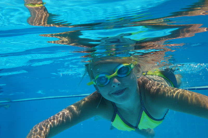 swimming goggles, blue, tourism, swim, recreation, smiling, dive, pool, scuba mask, leisure activity, nature, eyewear, undersea, one person, swimming, snorkeling