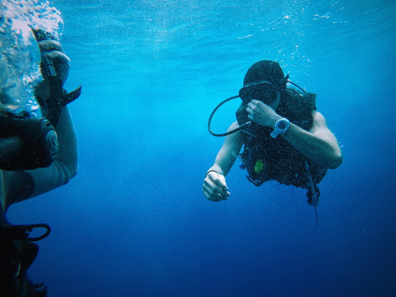 goggles, one person, adventure, equipments, blue water, recreation, submerged, aquatic sport, water, 1080P, swimming, trip, divers, nature, people, blue